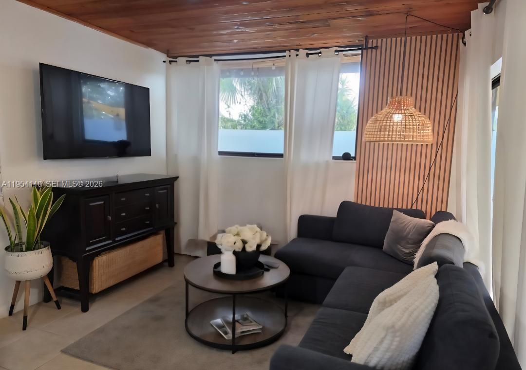 6389 Cotton Tail Road Miami Lakes, FL 33014 - Photo 9 of 16