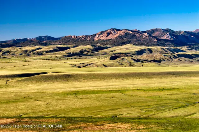 $52,800,000 | 20 A Road 5Ru, Meeteetse, WY 82433