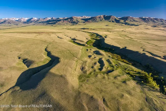 $52,800,000 | 20 A Road 5Ru, Meeteetse, WY 82433