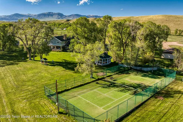 $52,800,000 | 20 A Road 5Ru, Meeteetse, WY 82433