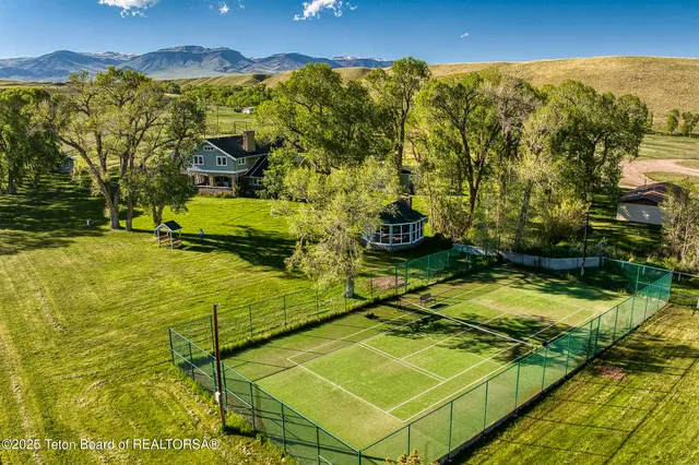 $52,800,000 | 20 A Road 5Ru, Meeteetse, WY 82433