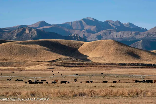 $52,800,000 | 20 A Road 5Ru, Meeteetse, WY 82433