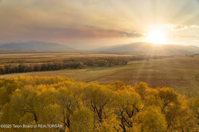 $52,800,000 | 20 A Road 5Ru, Meeteetse, WY 82433