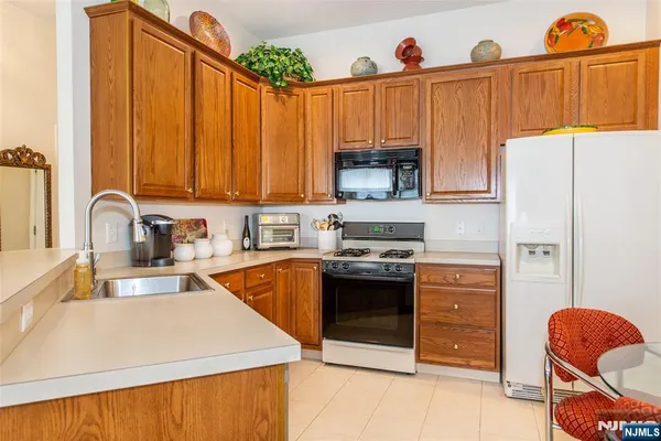 $510,000 | 703 4 Seasons Drive, Wayne, NJ 07470