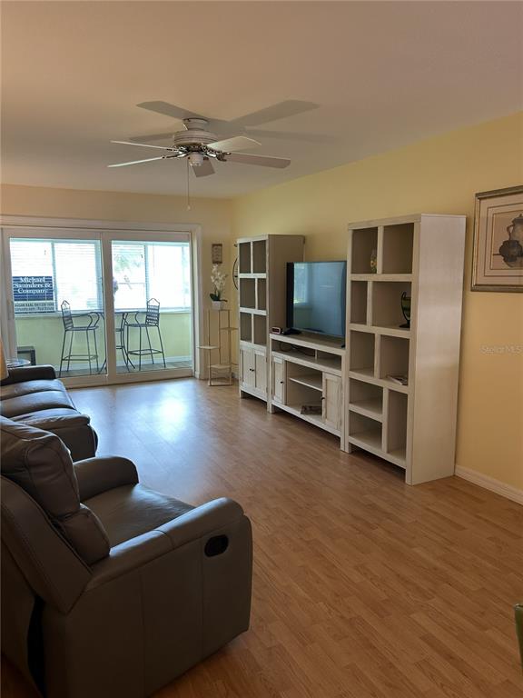 3900 Roxane Boulevard, Unit 8B Sarasota, FL 34235 - Photo 11 of 16
