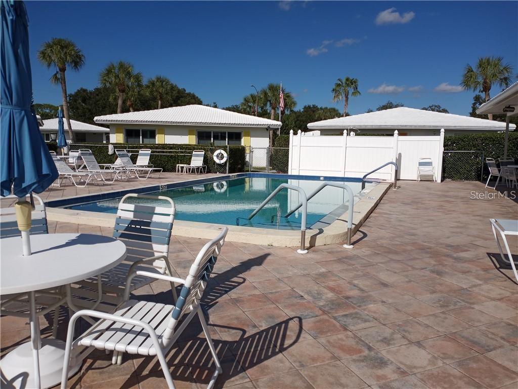 3900 Roxane Boulevard, Unit 8B Sarasota, FL 34235 - Photo 14 of 16