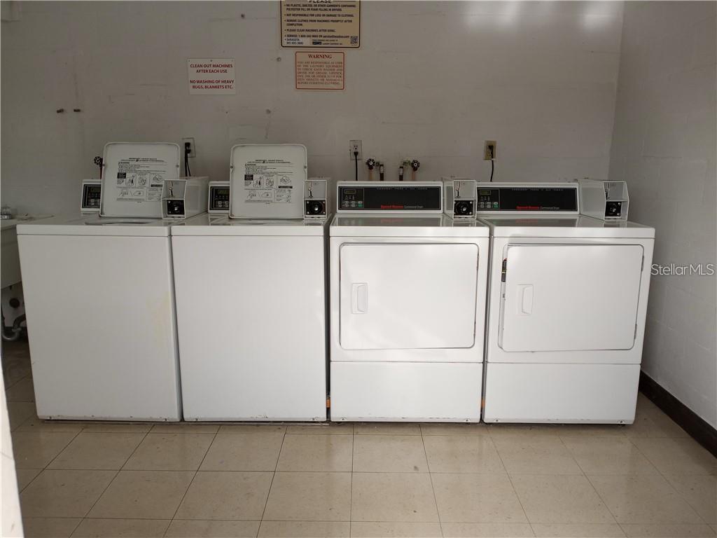3900 Roxane Boulevard, Unit 8B Sarasota, FL 34235 - Photo 15 of 16