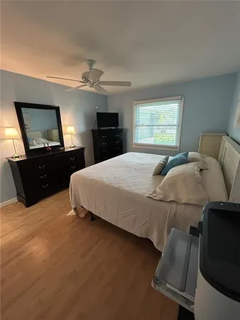 $1,100 | 3900 Roxane Boulevard, Unit 8B, Sarasota, FL 34235