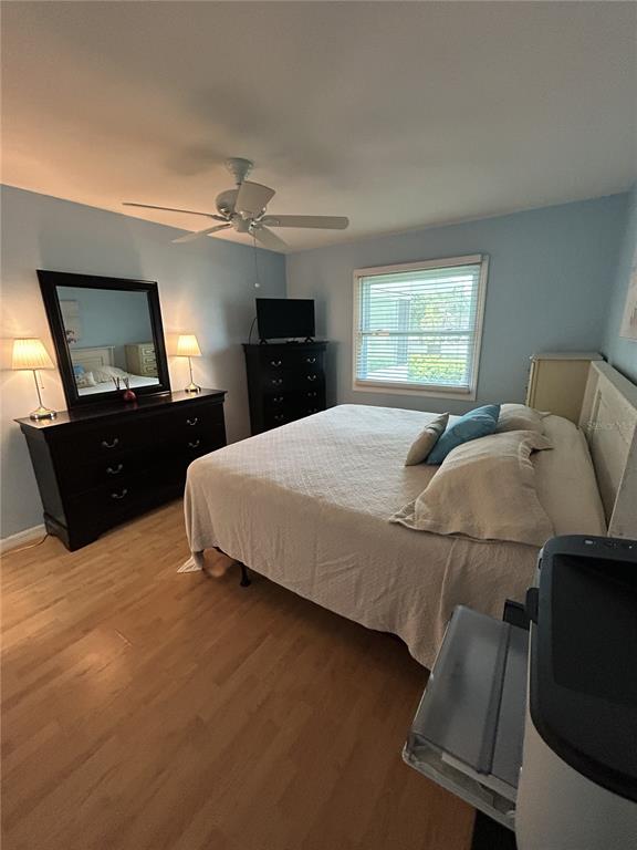3900 Roxane Boulevard, Unit 8B Sarasota, FL 34235 - Photo 4 of 16