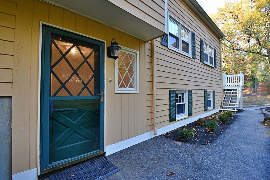 93 Warren Road Ashland, MA 01721 - Photo 4 of 38 Gallery Image 4
