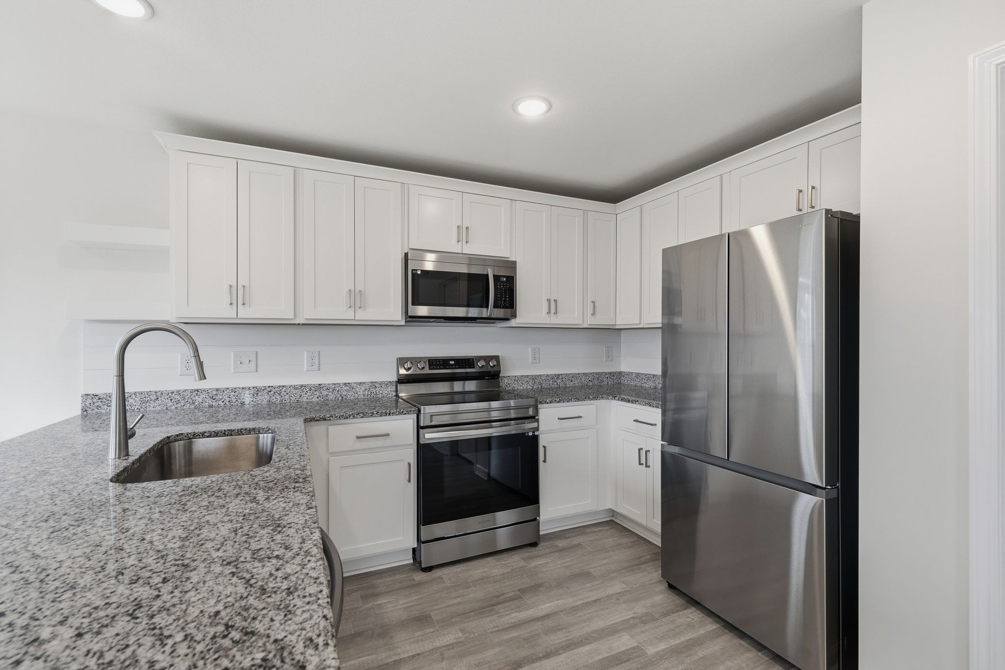 128 Quarry Rdg Road Clarksville, TN 37043 - Photo 3 of 10