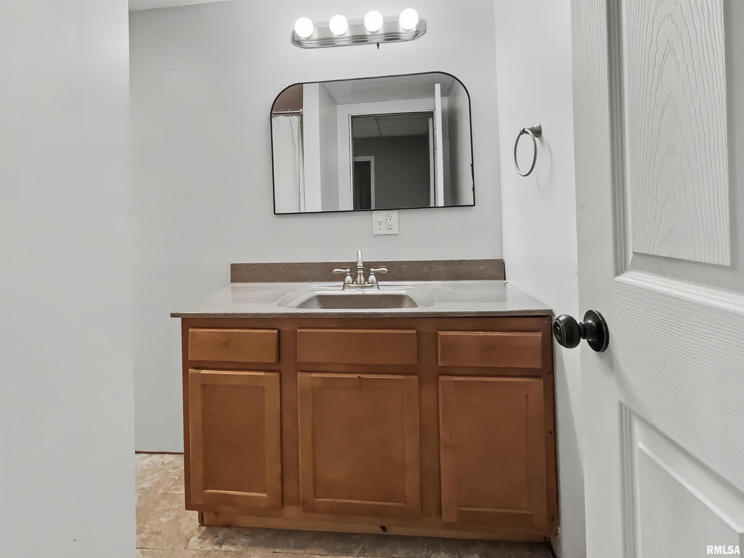 1005 West Stotlar Street Herrin, IL 62948 - Photo 21 of 28