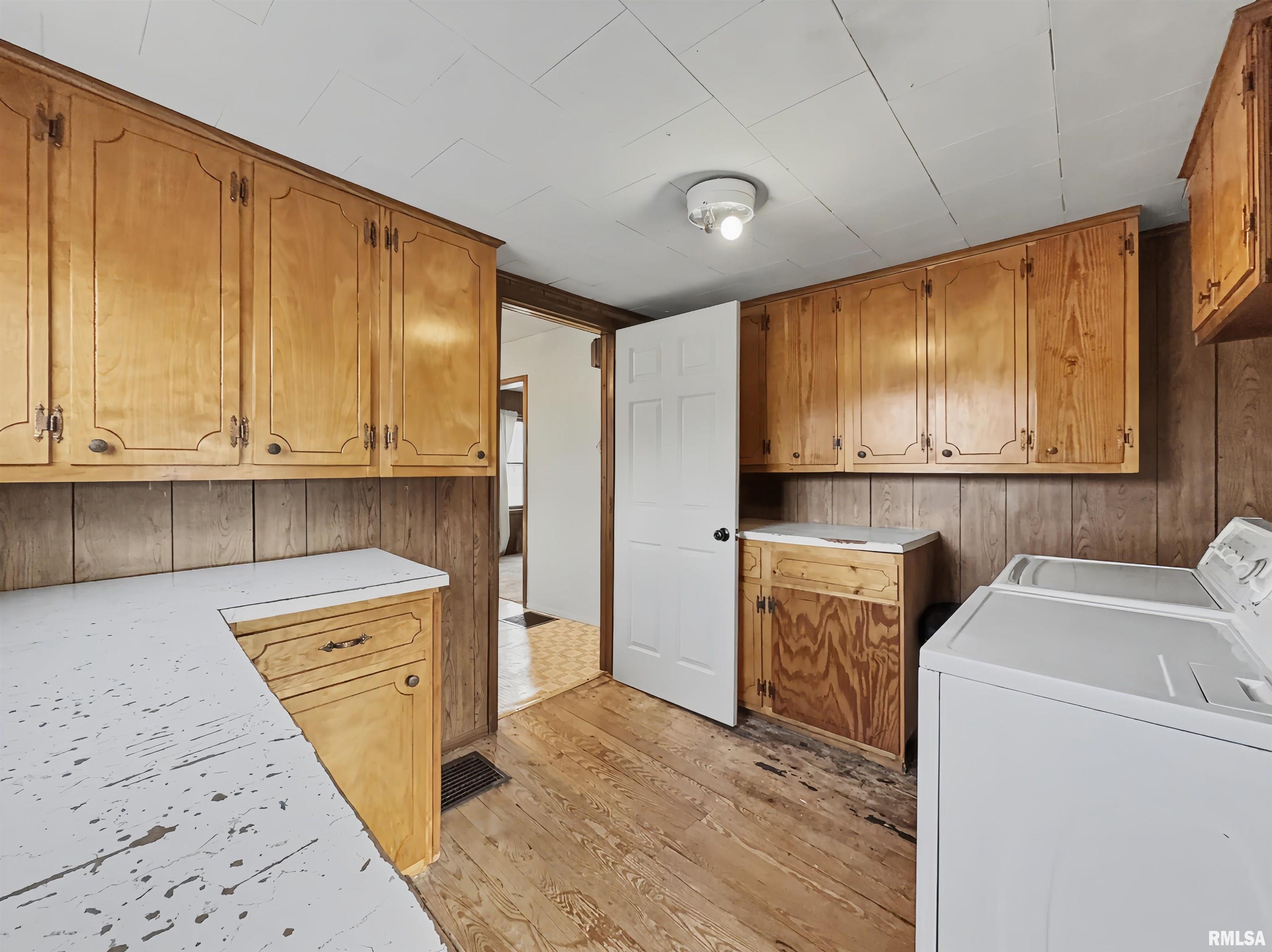 1005 West Stotlar Street Herrin, IL 62948 - Photo 10 of 28