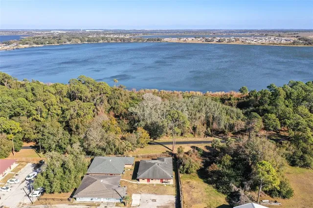 $1,050 | 118 Oak Crest Drive Northwest, Winter Haven, FL 33881