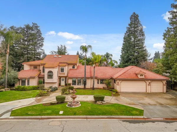$860,000 | 375 West Hagler Avenue, Fresno, CA 93711