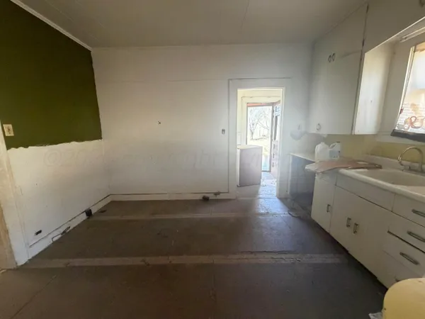 $35,000 | 317 North 13th Street, Memphis, TX 79245