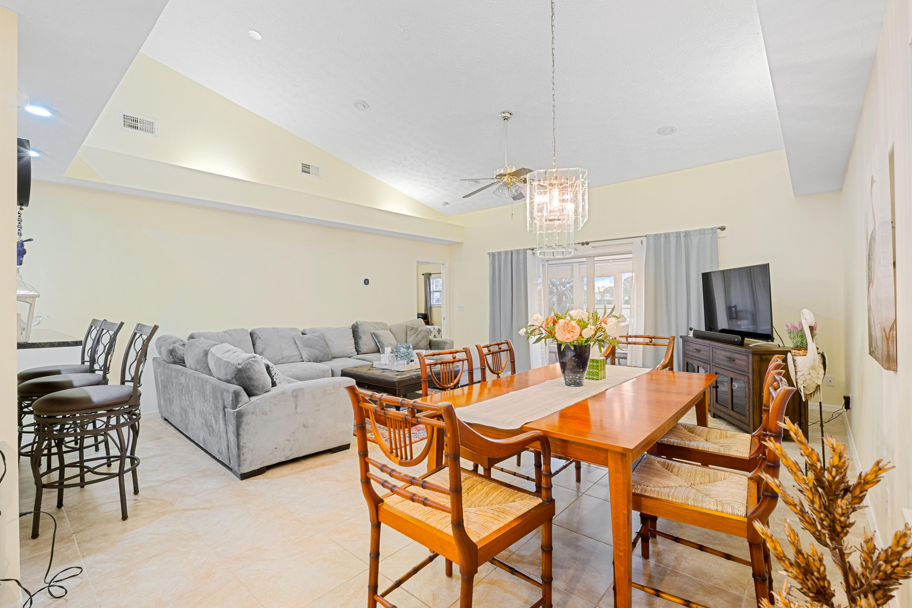 4041 Gator Trace Road Fort Pierce, FL 34982 - Photo 18 of 44 DSC02828