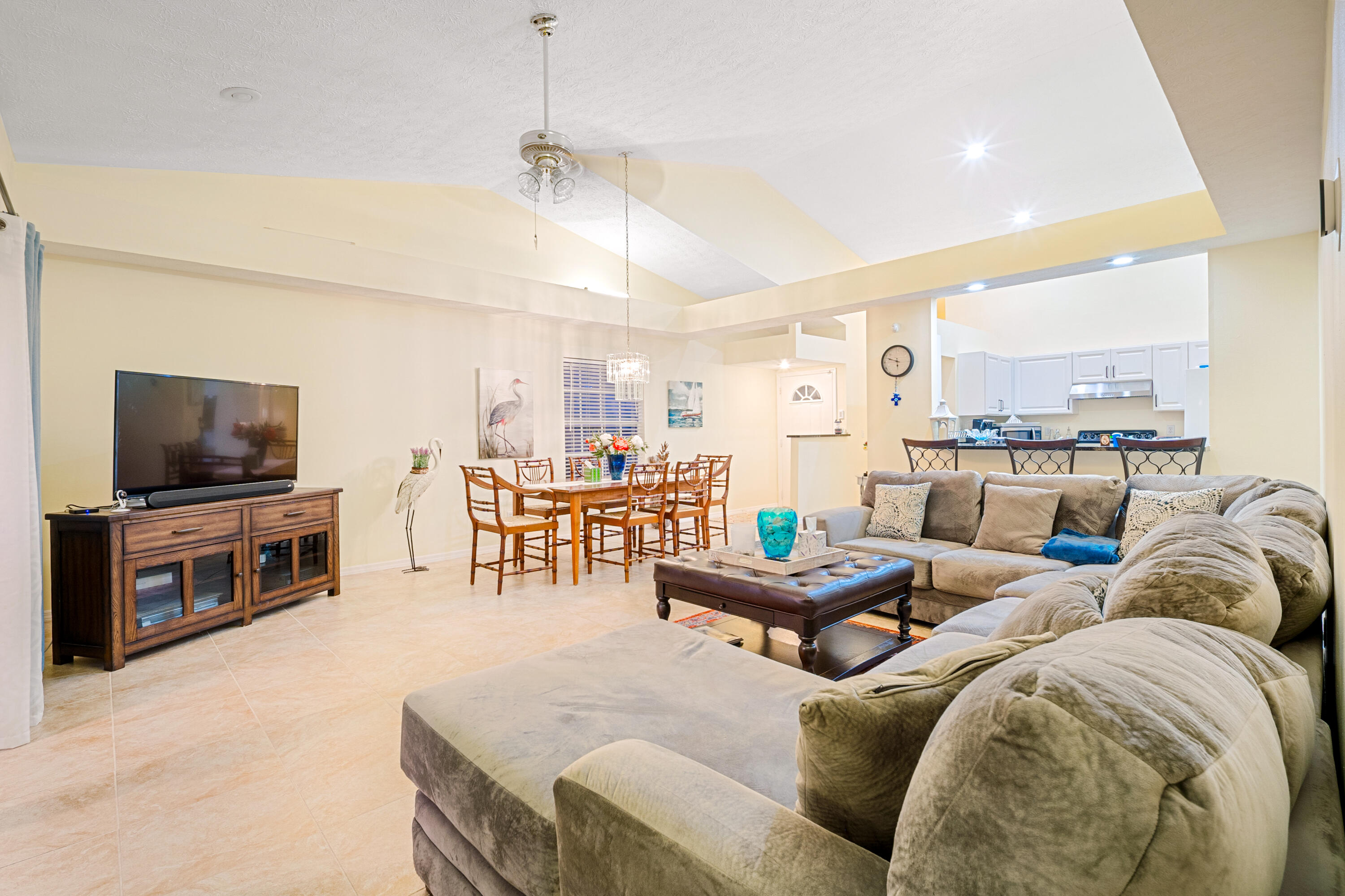 4041 Gator Trace Road Fort Pierce, FL 34982 - Photo 10 of 44 DSC02968