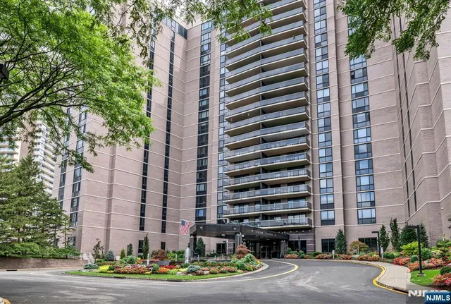 $2,888,000 | 1512 Palisade Avenue, Unit 20ARPH, Fort Lee, NJ 07024