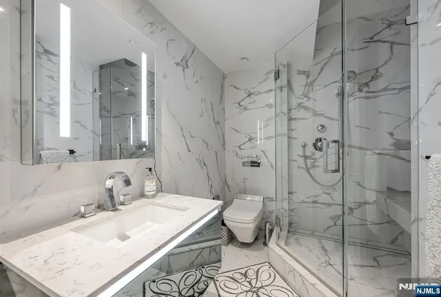 $2,888,000 | 1512 Palisade Avenue, Unit 20ARPH, Fort Lee, NJ 07024