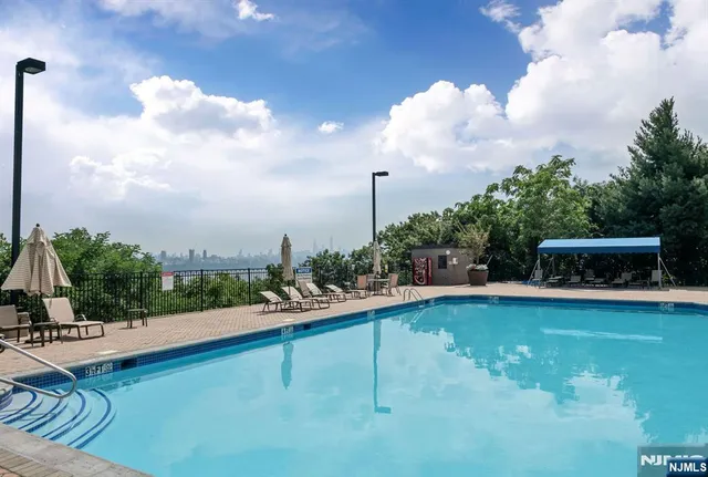 $2,888,000 | 1512 Palisade Avenue, Unit 20ARPH, Fort Lee, NJ 07024