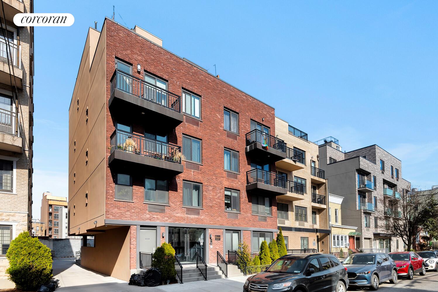 23-33 31st Road, Unit 4D Queens, NY 11106 - Photo 5 of 6 a building view