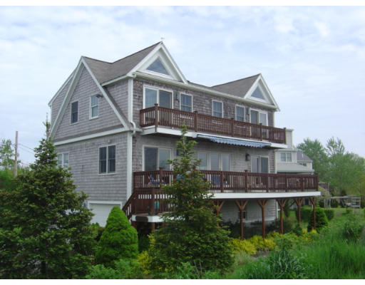 131 Newport Road Hull, MA 02045 - Photo 1 of 24 Gallery Image 1