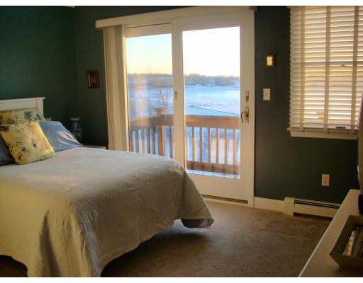 131 Newport Road Hull, MA 02045 - Photo 12 of 24 Gallery Image 12