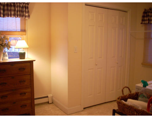 131 Newport Road Hull, MA 02045 - Photo 16 of 24 Gallery Image 16