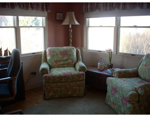 131 Newport Road Hull, MA 02045 - Photo 10 of 24 Gallery Image 10