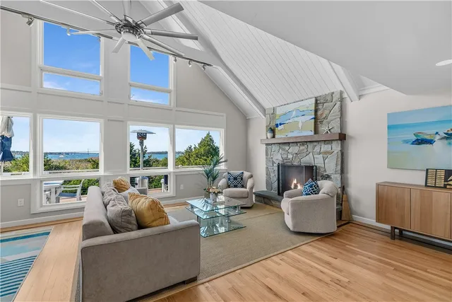 $3,000,000 | 1350 Anthony Road, Portsmouth, RI 02871