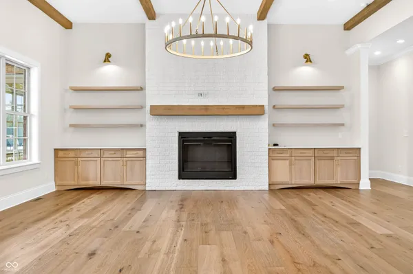 $899,000 | 1713 Deer Creek Way, Columbus, IN 47201