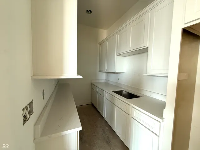 $899,000 | 1713 Deer Creek Way, Columbus, IN 47201