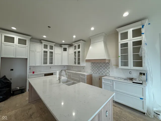 $899,000 | 1713 Deer Creek Way, Columbus, IN 47201