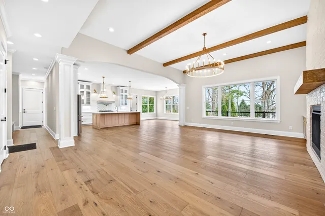 $899,000 | 1713 Deer Creek Way, Columbus, IN 47201