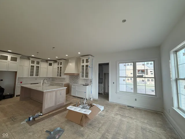 $899,000 | 1713 Deer Creek Way, Columbus, IN 47201