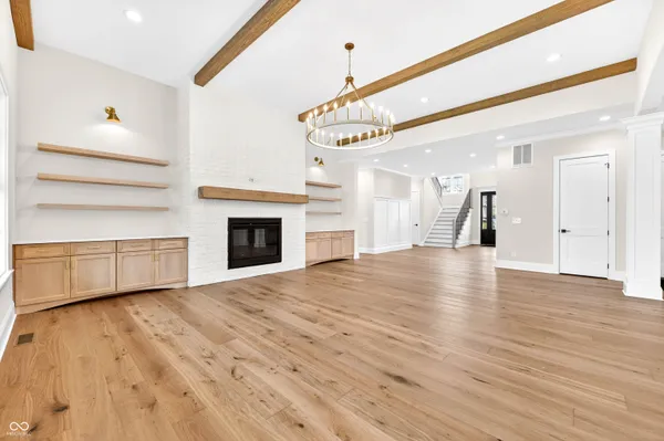 $899,000 | 1713 Deer Creek Way, Columbus, IN 47201