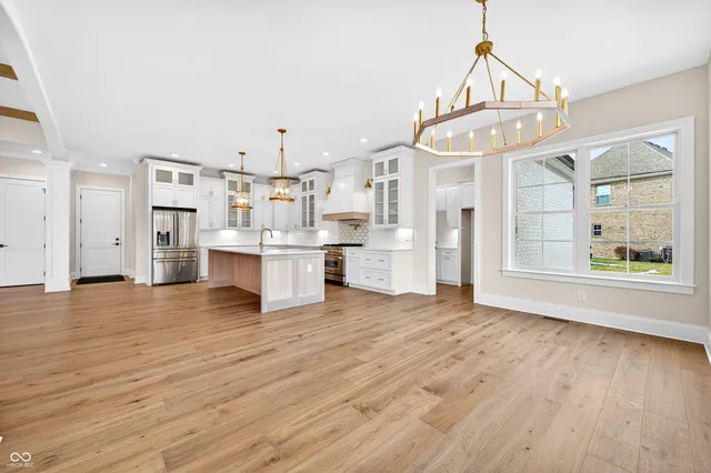 $899,000 | 1713 Deer Creek Way, Columbus, IN 47201