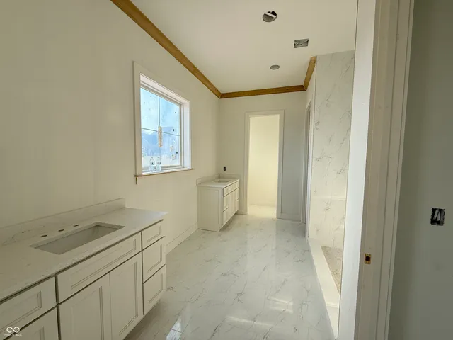 $899,000 | 1713 Deer Creek Way, Columbus, IN 47201