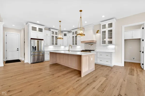 $899,000 | 1713 Deer Creek Way, Columbus, IN 47201