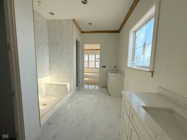 $899,000 | 1713 Deer Creek Way, Columbus, IN 47201