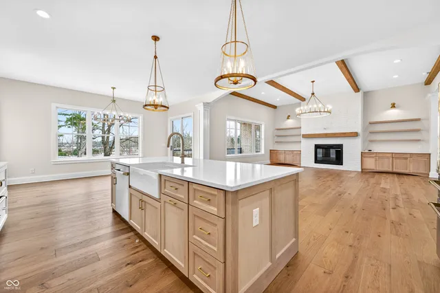 $899,000 | 1713 Deer Creek Way, Columbus, IN 47201