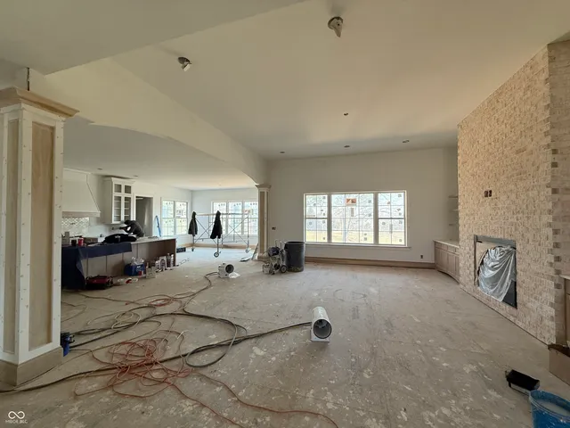 $899,000 | 1713 Deer Creek Way, Columbus, IN 47201