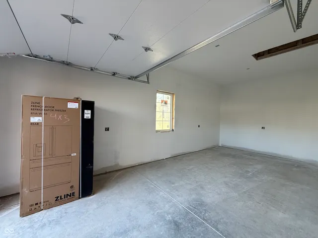 $899,000 | 1713 Deer Creek Way, Columbus, IN 47201