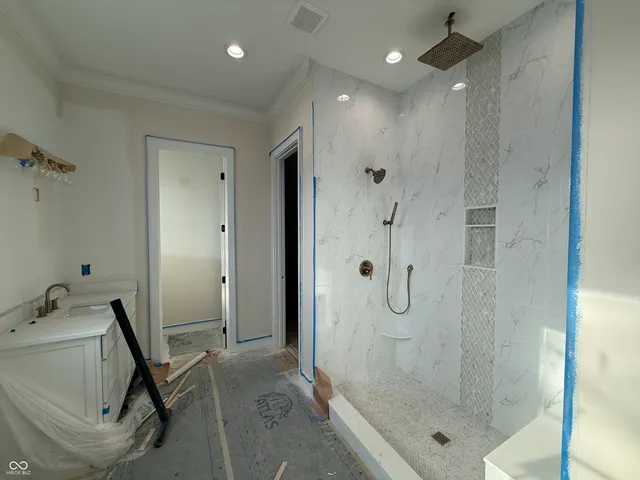 $899,000 | 1713 Deer Creek Way, Columbus, IN 47201