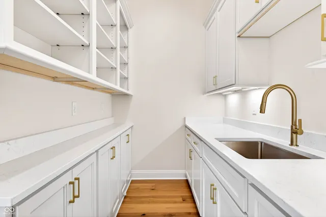 $899,000 | 1713 Deer Creek Way, Columbus, IN 47201