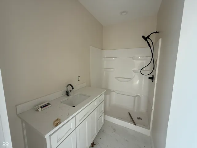 $899,000 | 1713 Deer Creek Way, Columbus, IN 47201