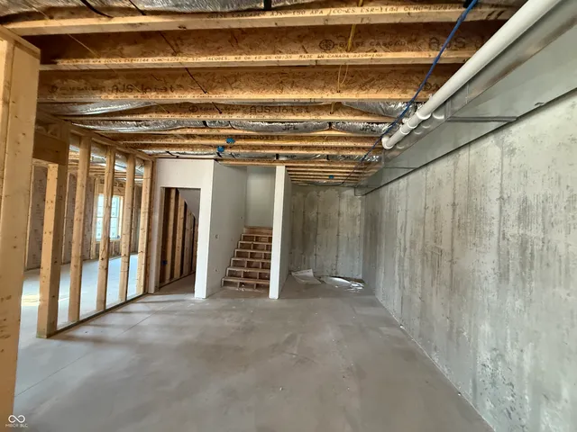 $899,000 | 1713 Deer Creek Way, Columbus, IN 47201