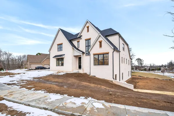 $899,000 | 1713 Deer Creek Way, Columbus, IN 47201