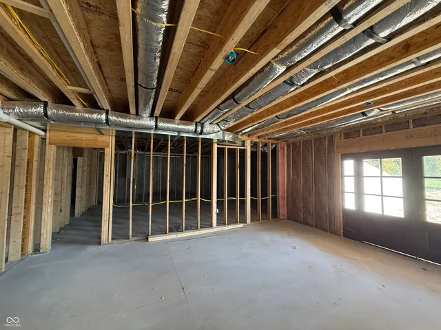 $899,000 | 1713 Deer Creek Way, Columbus, IN 47201